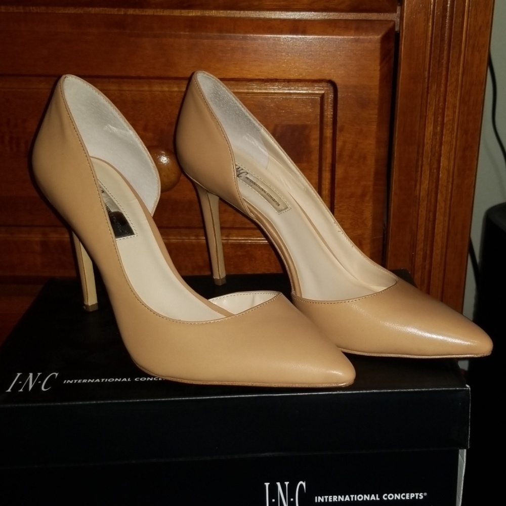 INC International Concepts Tan Heels